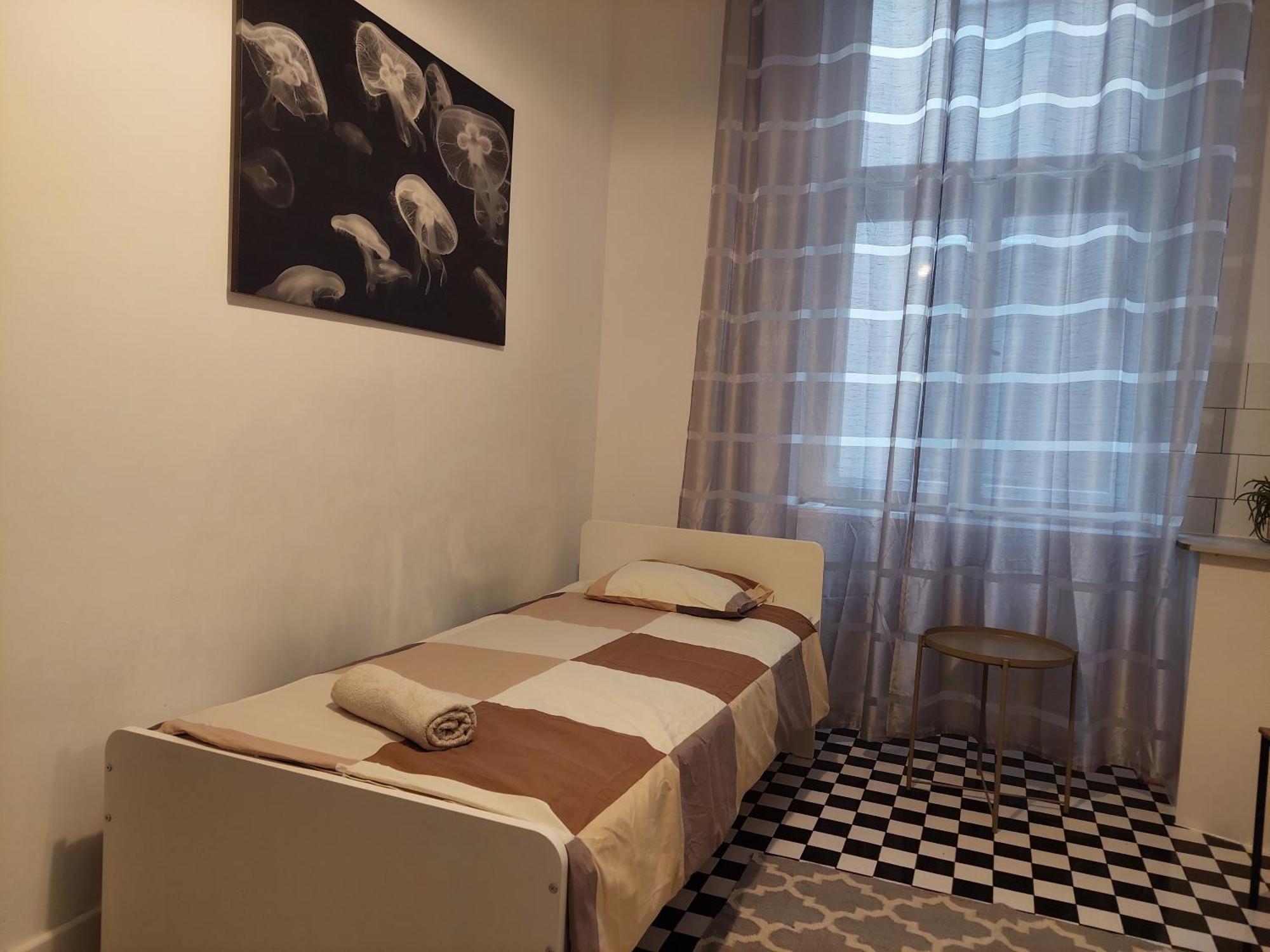 Single Room Shared Shower Toilet,1714127731:JPEG